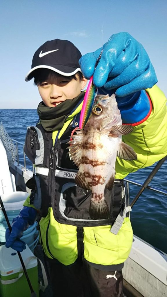 宮城県石巻湾沖で渋かったけど釣りキッズ大活躍！寒ヒラメにクロソイ47アイナメゲット！